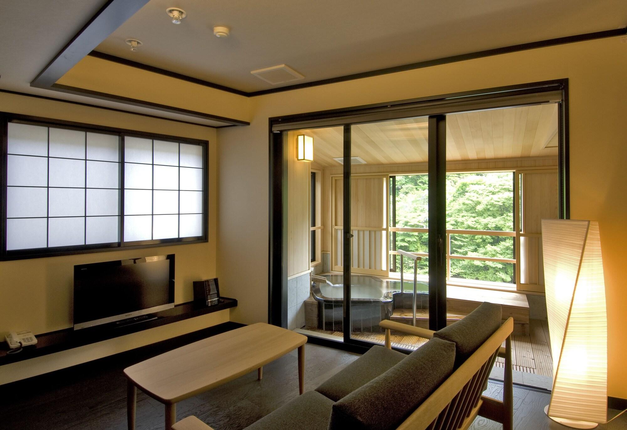 Koduchi No Yado Tsurukamedaikichi Hotel Нико Екстериор снимка