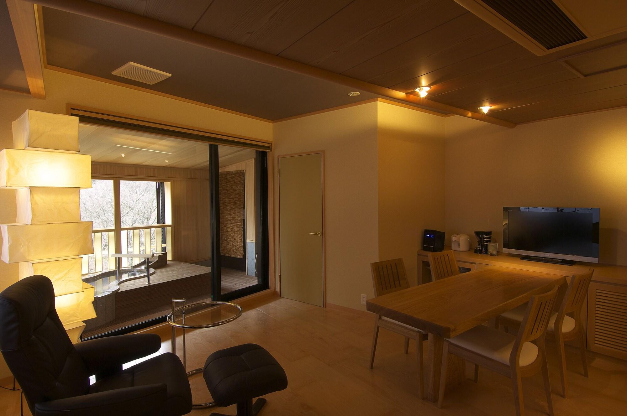 Koduchi No Yado Tsurukamedaikichi Hotel Нико Екстериор снимка